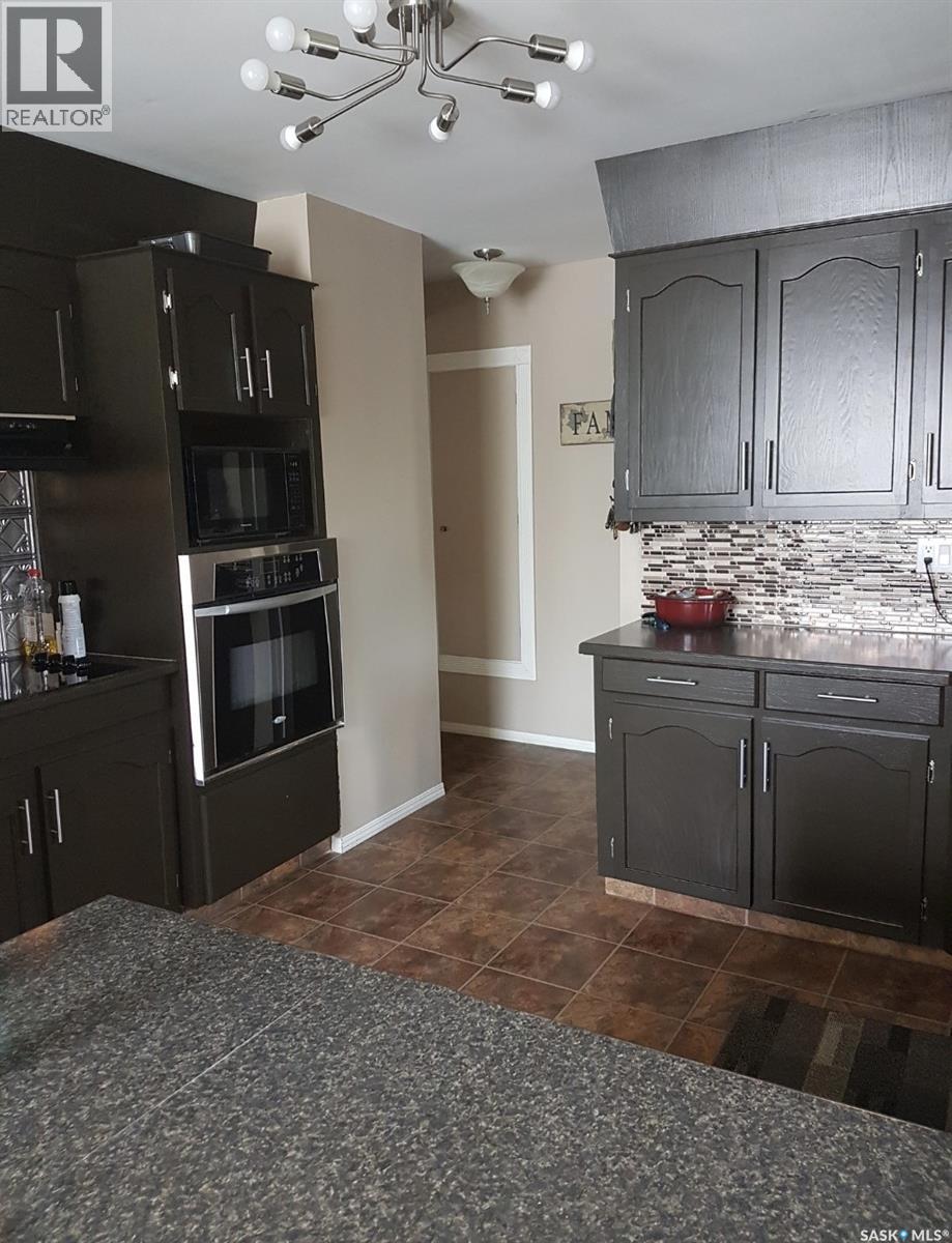 361 Fourth Avenue N, Yorkton, Saskatchewan  S3N 1B5 - Photo 13 - SK032448