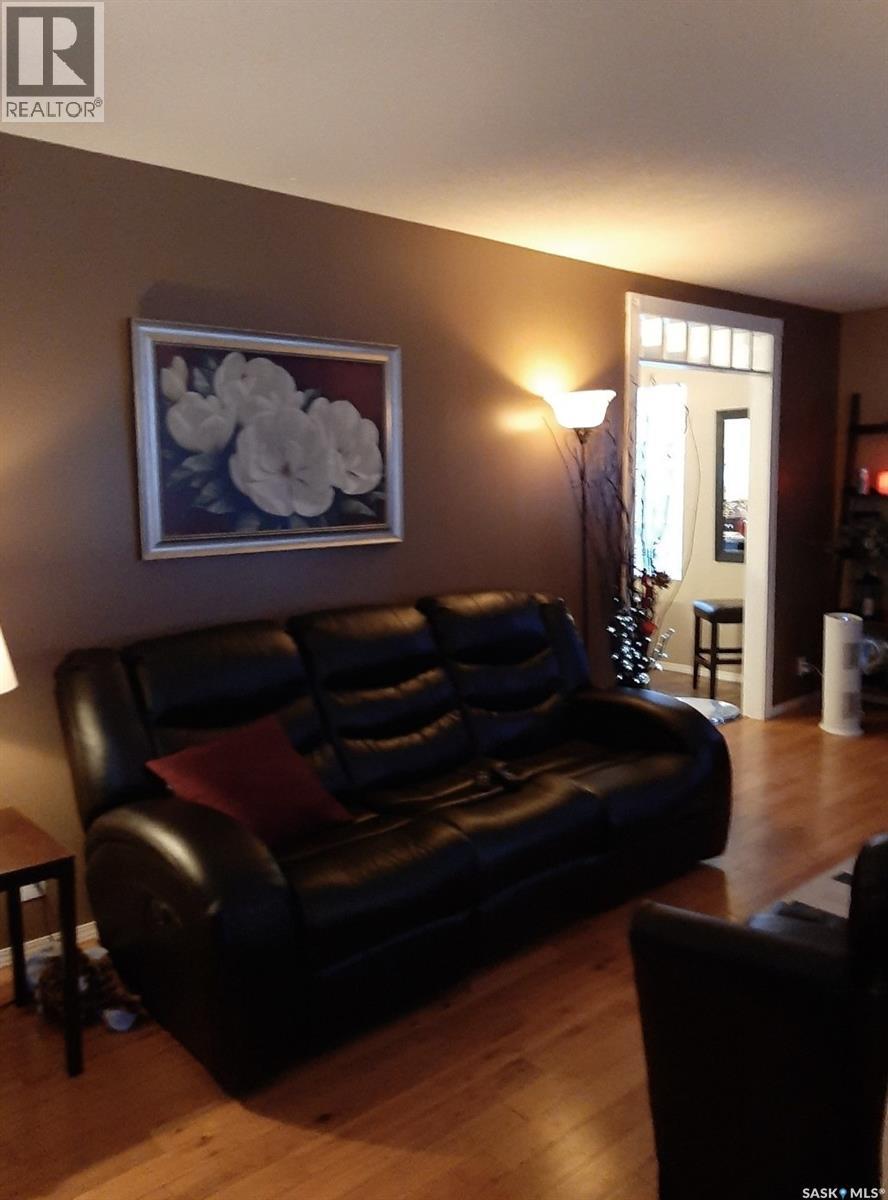 361 Fourth Avenue N, Yorkton, Saskatchewan  S3N 1B5 - Photo 15 - SK032448