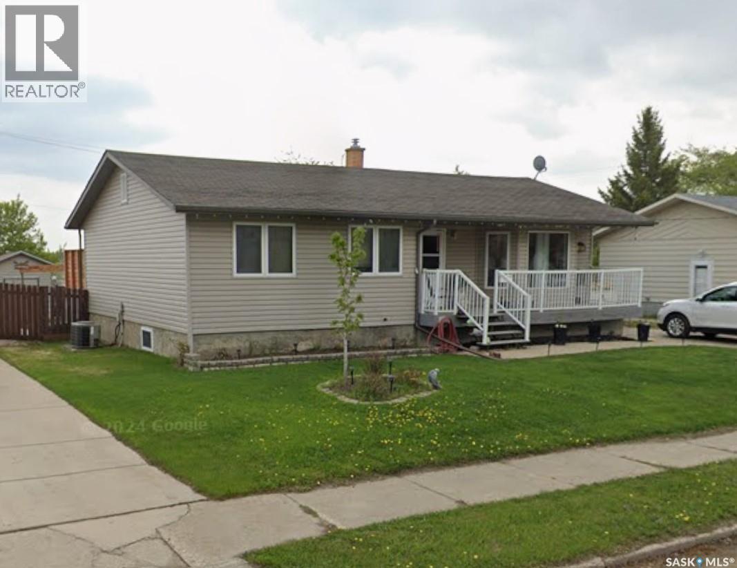 361 Fourth Avenue N, Yorkton, Saskatchewan  S3N 1B5 - Photo 2 - SK032448