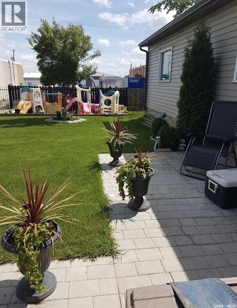 361 Fourth Avenue N, Yorkton, Saskatchewan  S3N 1B5 - Photo 6 - SK032448