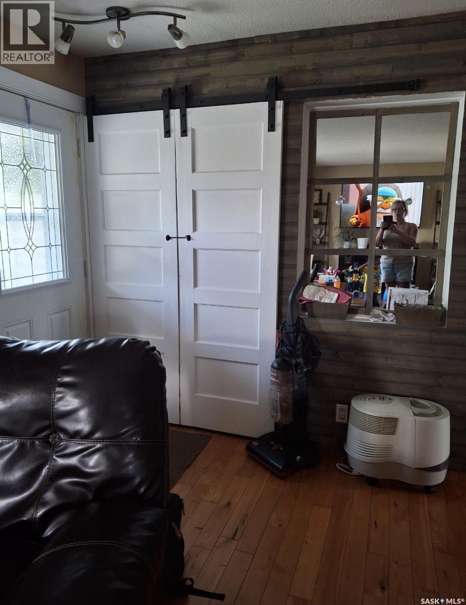 361 Fourth Avenue N, Yorkton, Saskatchewan  S3N 1B5 - Photo 8 - SK032448