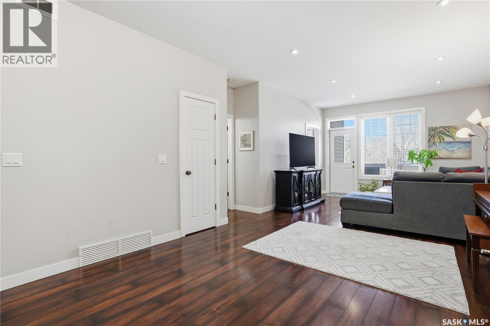 3237 Green Bank Road, Regina, Saskatchewan  S4V 1P4 - Photo 12 - SK032343