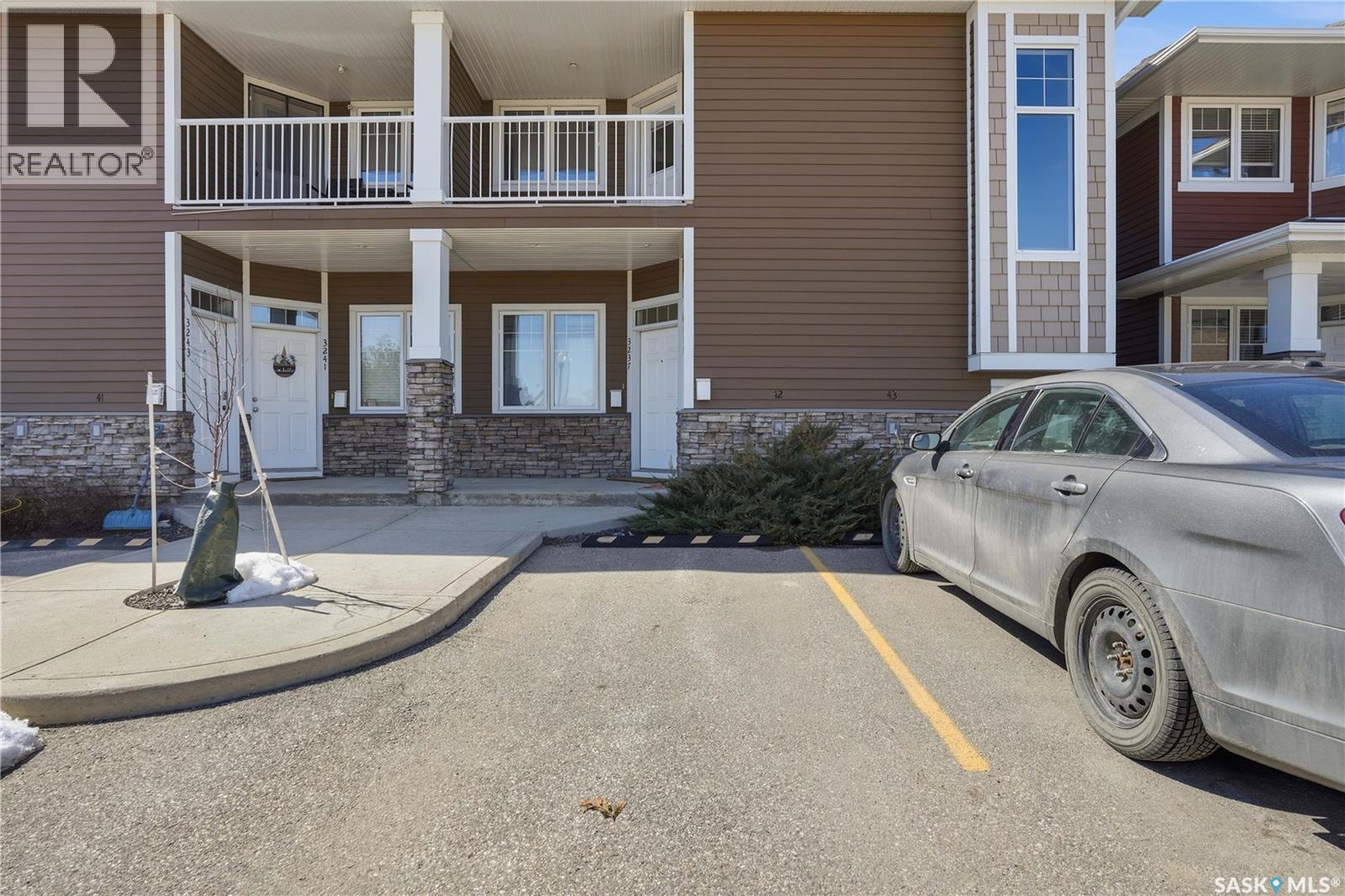 3237 Green Bank Road, Regina, Saskatchewan  S4V 1P4 - Photo 2 - SK032343