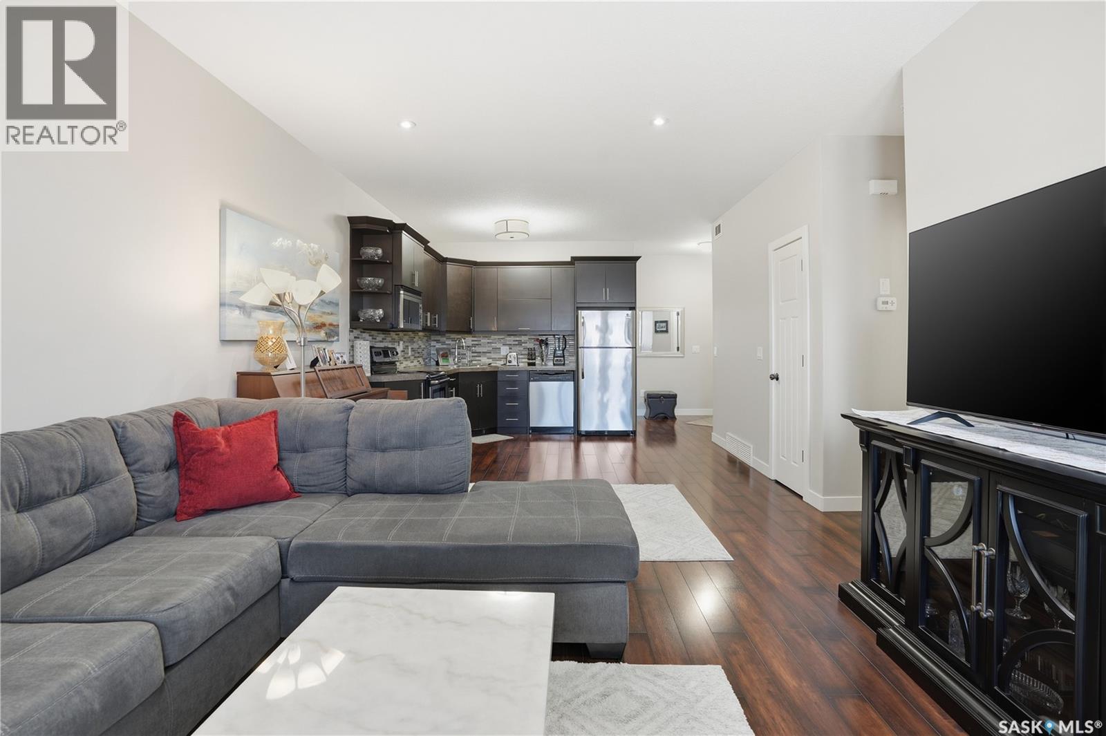 3237 Green Bank Road, Regina, Saskatchewan  S4V 1P4 - Photo 4 - SK032343