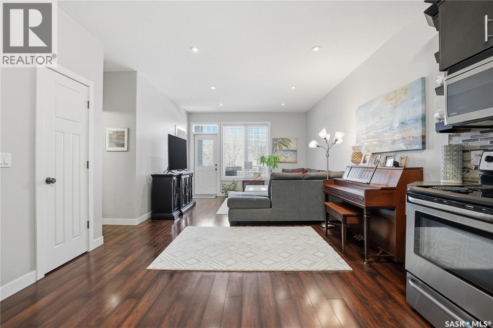 3237 Green Bank Road, Regina, Saskatchewan  S4V 1P4 - Photo 6 - SK032343