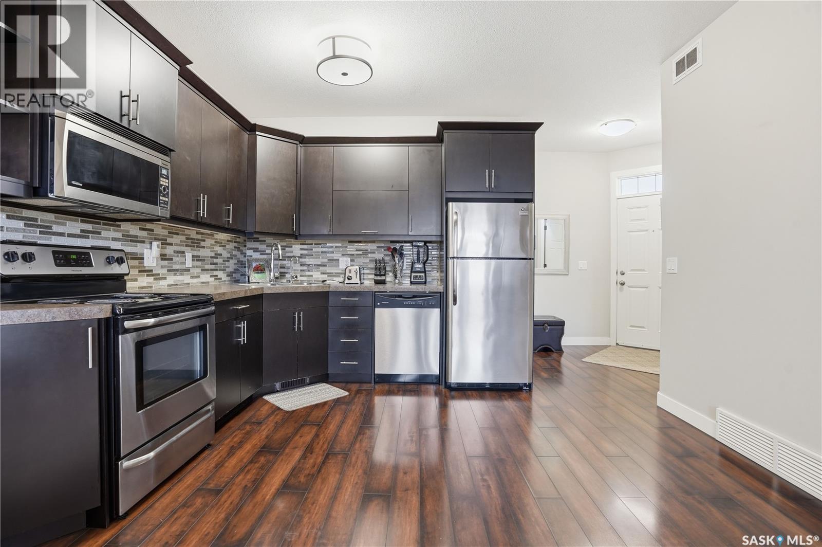 3237 Green Bank Road, Regina, Saskatchewan  S4V 1P4 - Photo 9 - SK032343