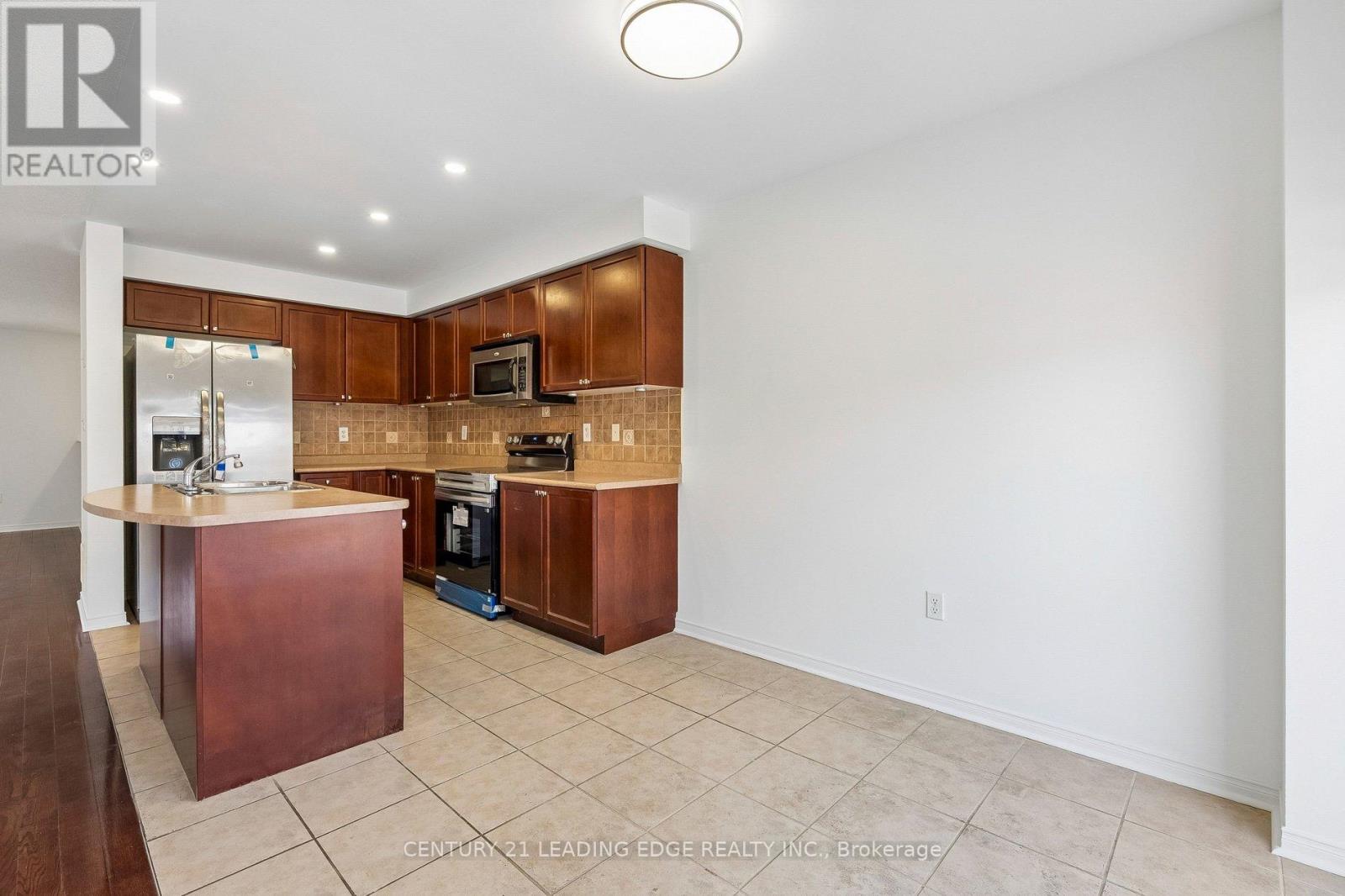 8 Pinecliff Avenue, Markham, Ontario  L6B 0K2 - Photo 17 - N12976820