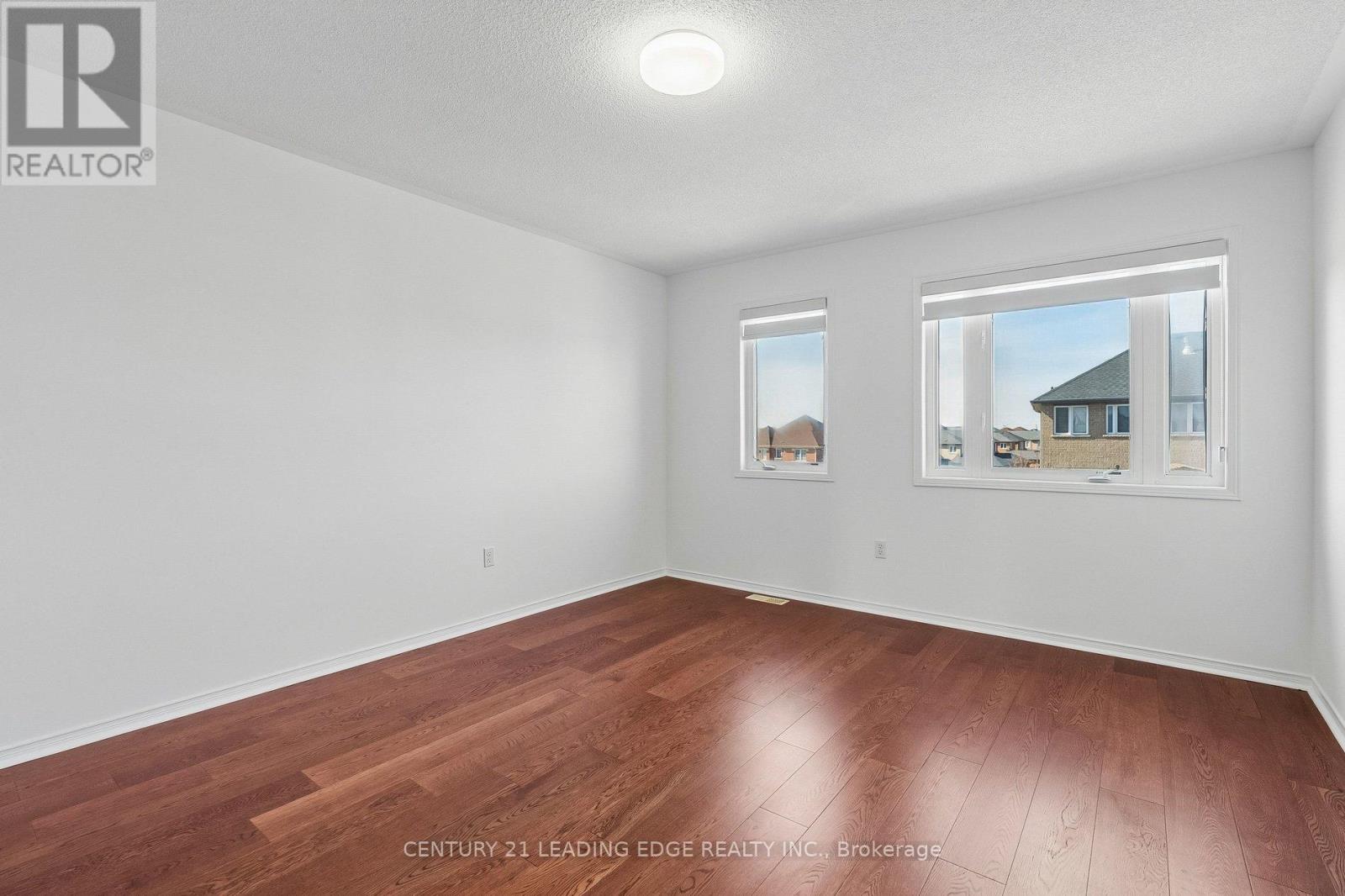 8 Pinecliff Avenue, Markham, Ontario  L6B 0K2 - Photo 32 - N12976820