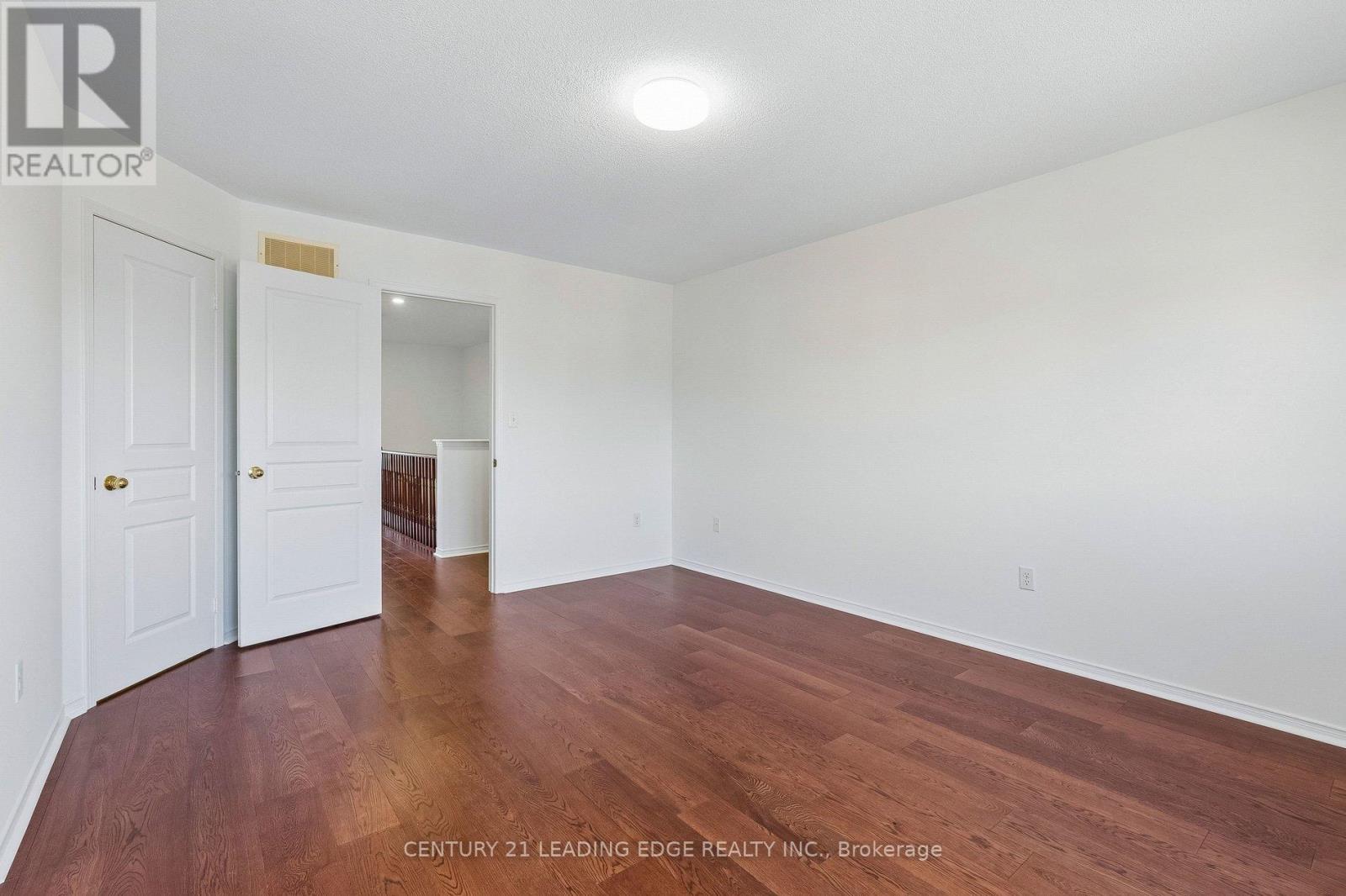 8 Pinecliff Avenue, Markham, Ontario  L6B 0K2 - Photo 34 - N12976820