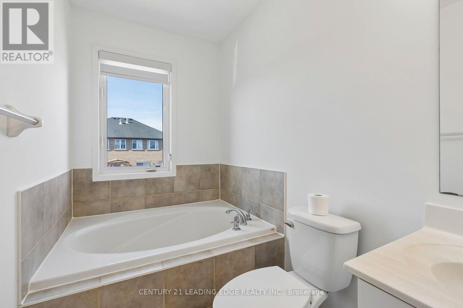 8 Pinecliff Avenue, Markham, Ontario  L6B 0K2 - Photo 35 - N12976820