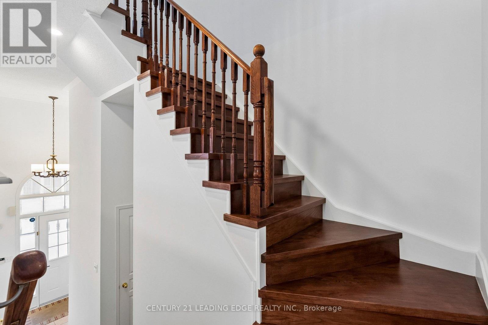 8 Pinecliff Avenue, Markham, Ontario  L6B 0K2 - Photo 39 - N12976820