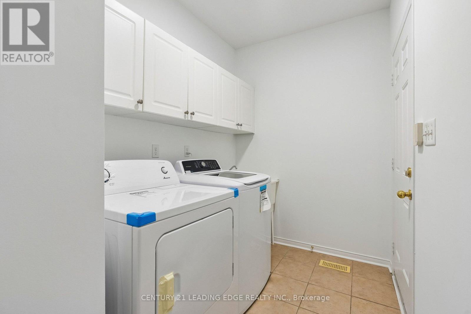 8 Pinecliff Avenue, Markham, Ontario  L6B 0K2 - Photo 44 - N12976820