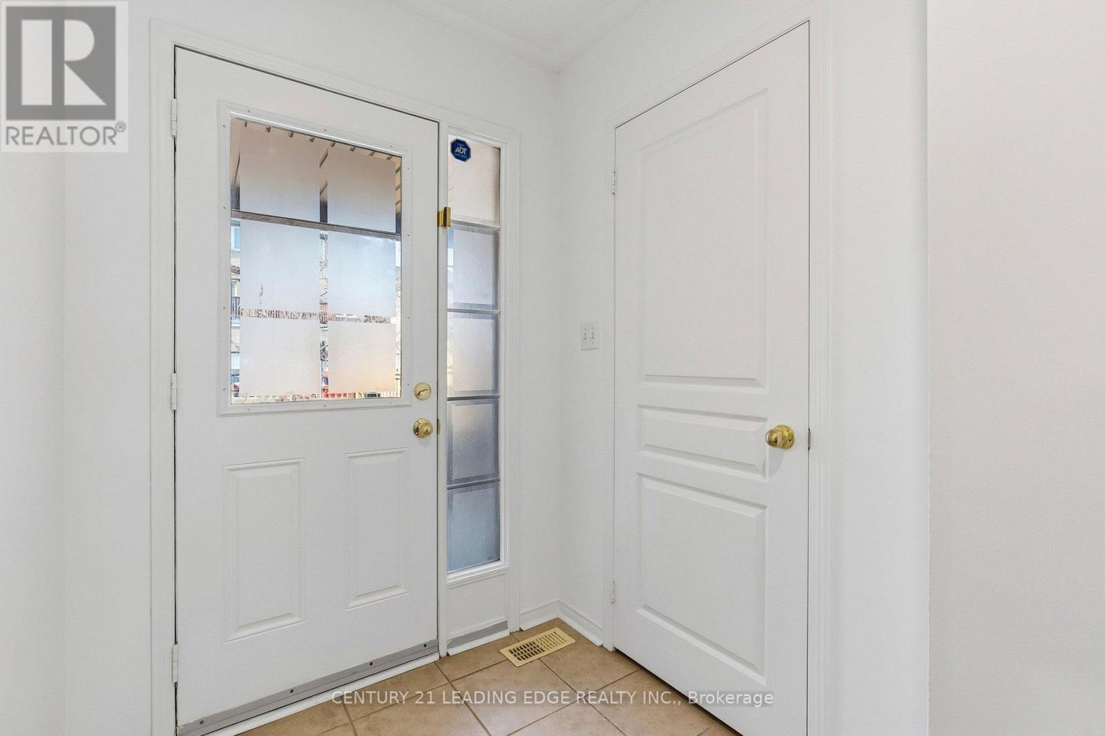 8 Pinecliff Avenue, Markham, Ontario  L6B 0K2 - Photo 46 - N12976820