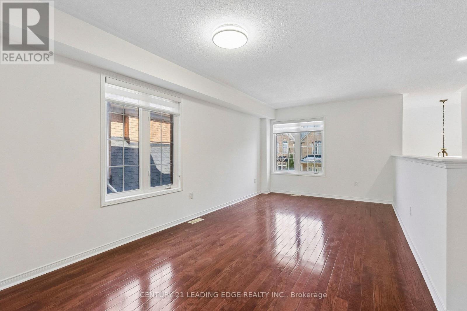 8 Pinecliff Avenue, Markham, Ontario  L6B 0K2 - Photo 8 - N12976820