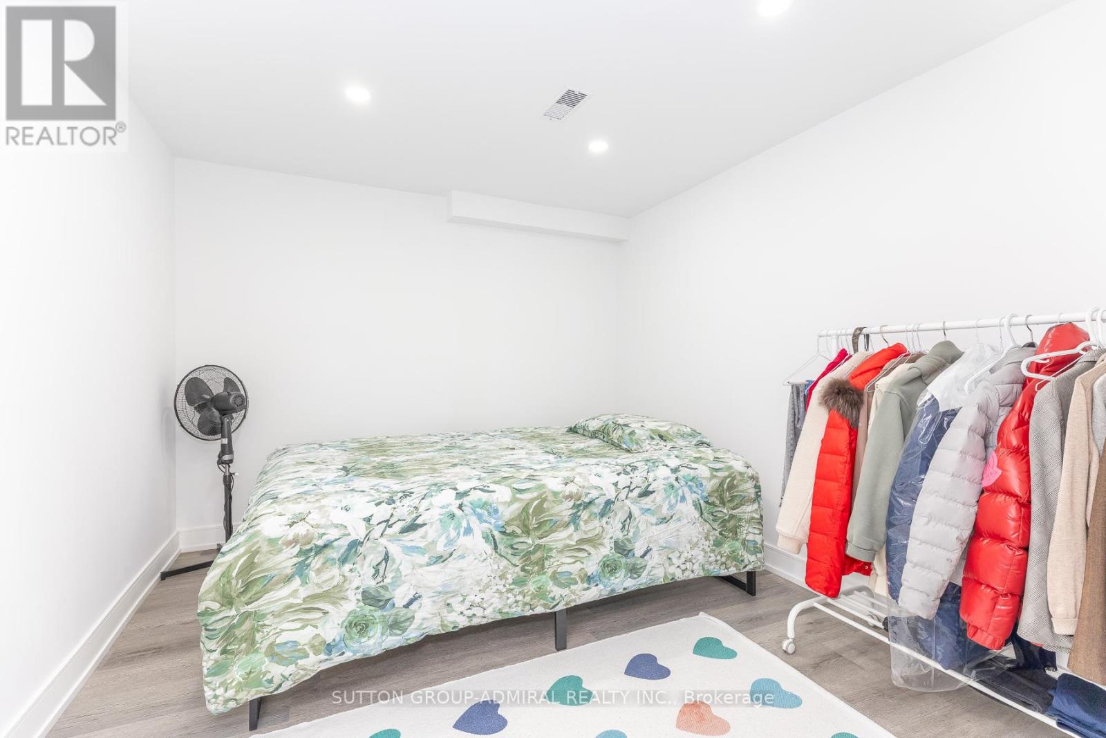 37 Spring Gate Boulevard, Vaughan, Ontario  L4J 3C9 - Photo 33 - N12976836