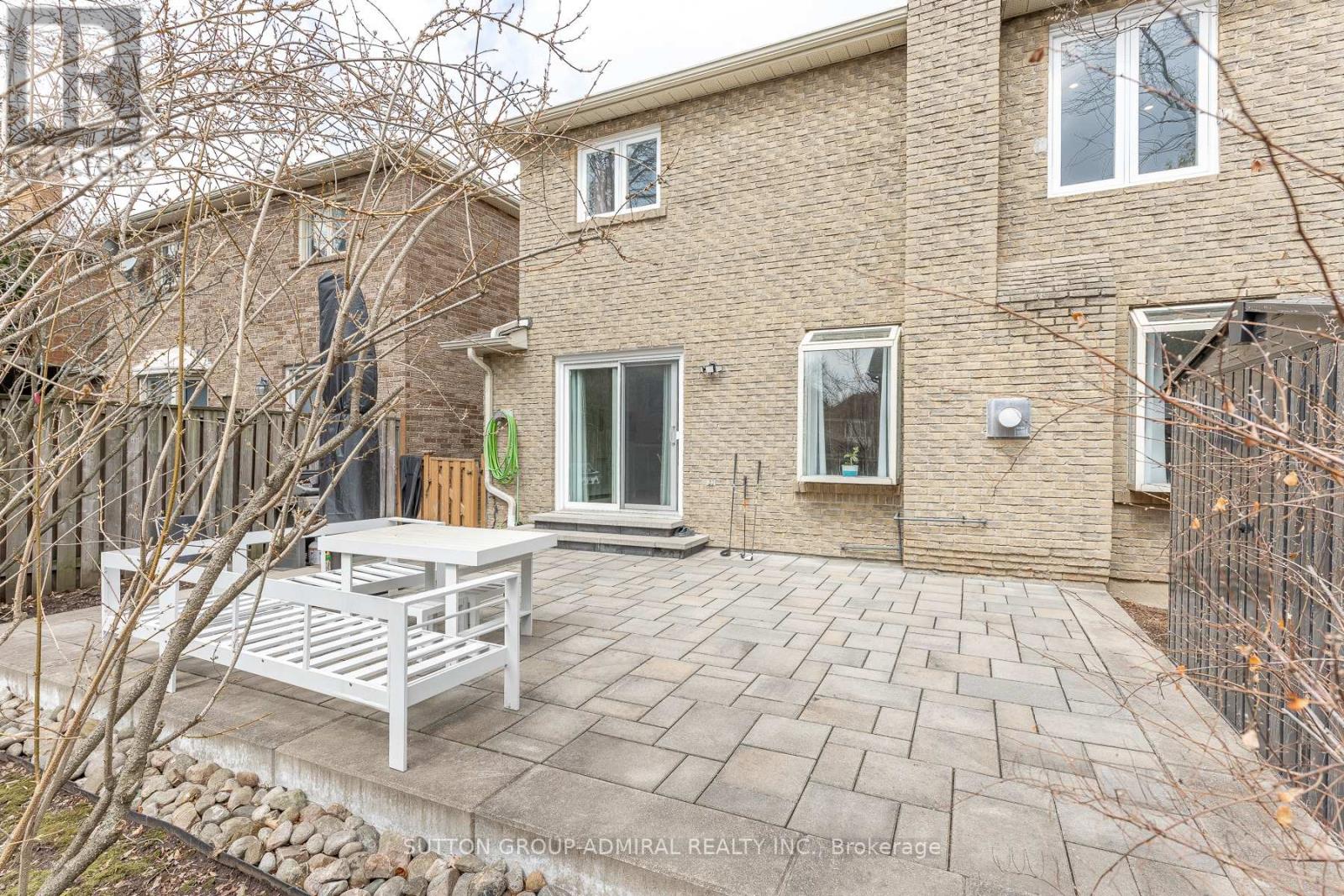 37 Spring Gate Boulevard, Vaughan, Ontario  L4J 3C9 - Photo 39 - N12976836