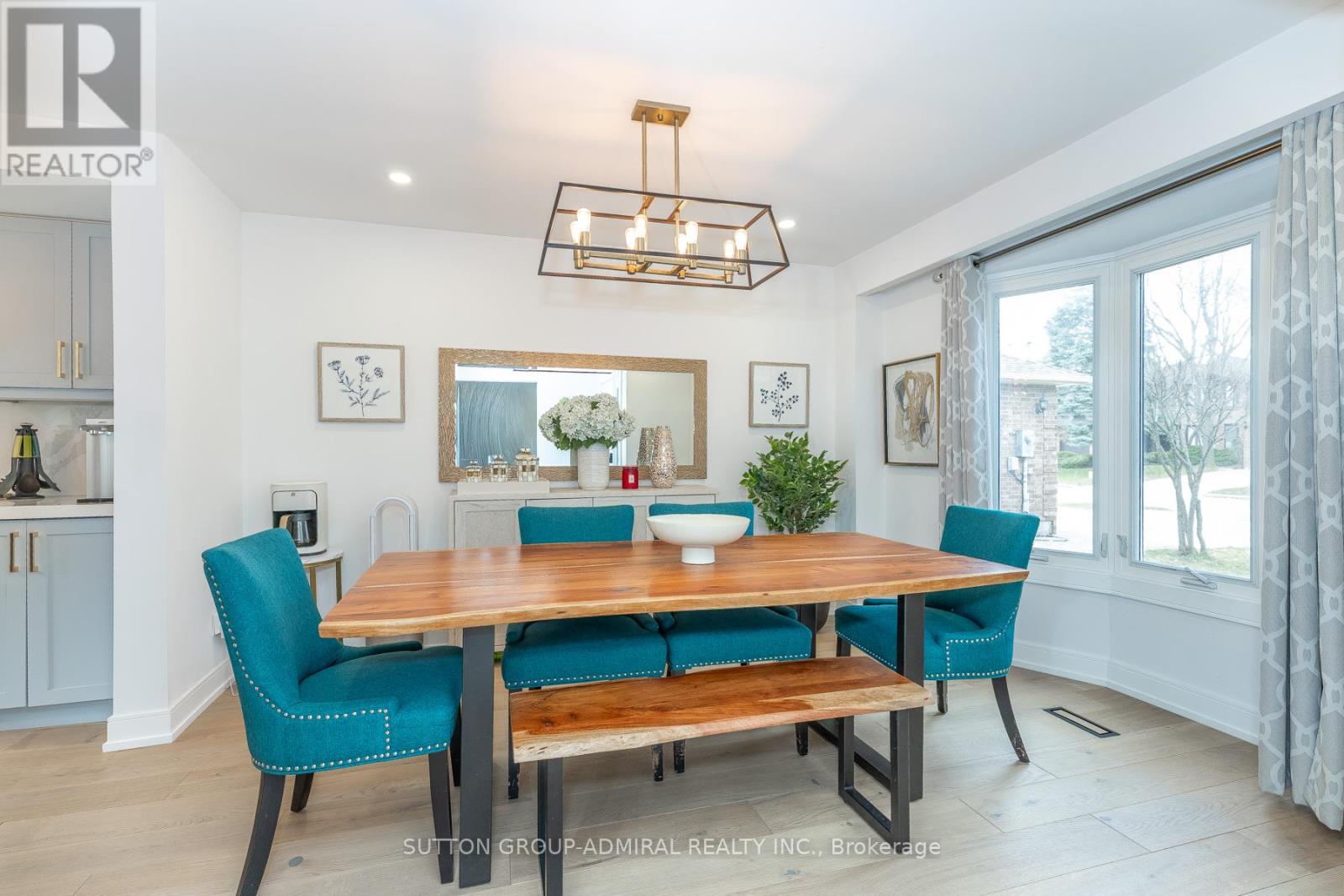 37 Spring Gate Boulevard, Vaughan, Ontario  L4J 3C9 - Photo 7 - N12976836