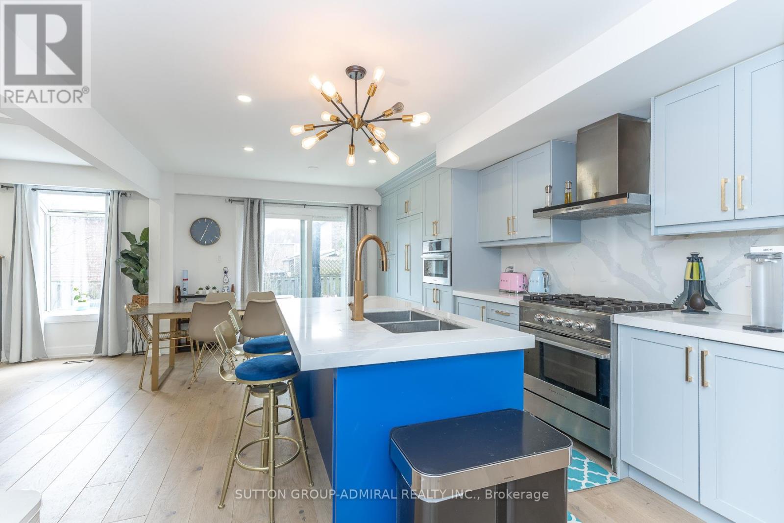 37 Spring Gate Boulevard, Vaughan, Ontario  L4J 3C9 - Photo 8 - N12976836