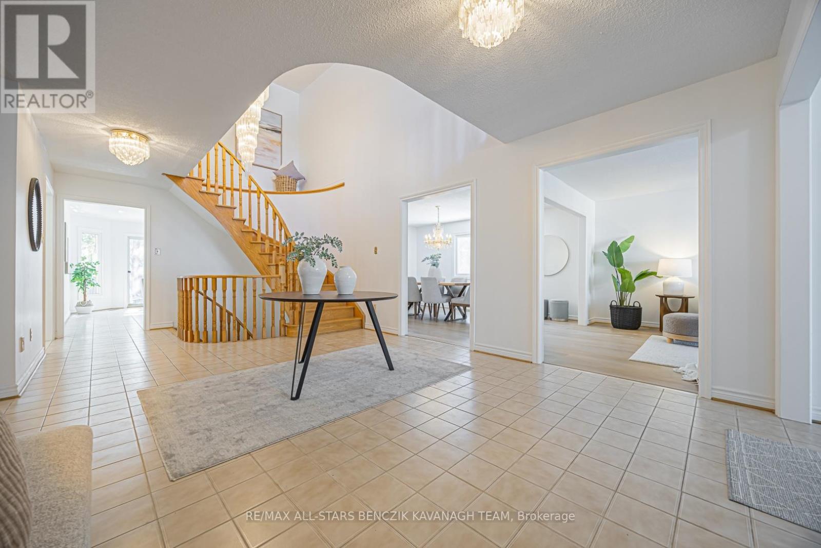 57 Highglen Avenue, Markham, Ontario  L3R 8R1 - Photo 3 - N12976856