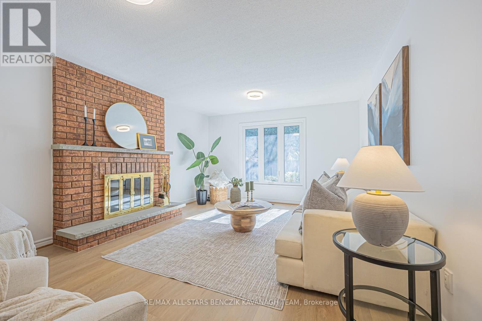 57 Highglen Avenue, Markham, Ontario  L3R 8R1 - Photo 6 - N12976856