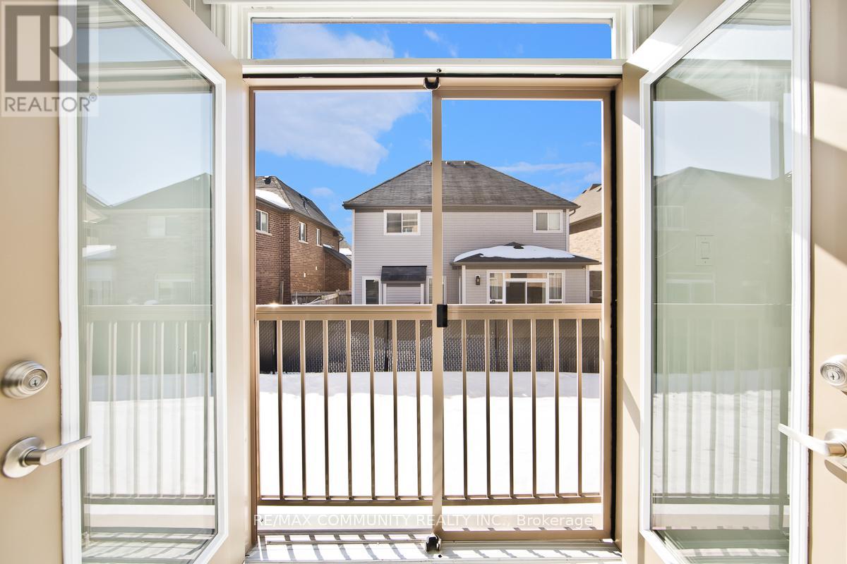 57 Bud Leggett Crescent, Georgina, Ontario  L4P 0B7 - Photo 11 - N12976866