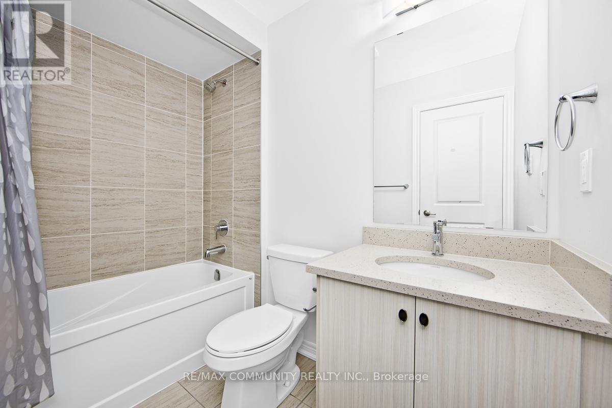 57 Bud Leggett Crescent, Georgina, Ontario  L4P 0B7 - Photo 19 - N12976866