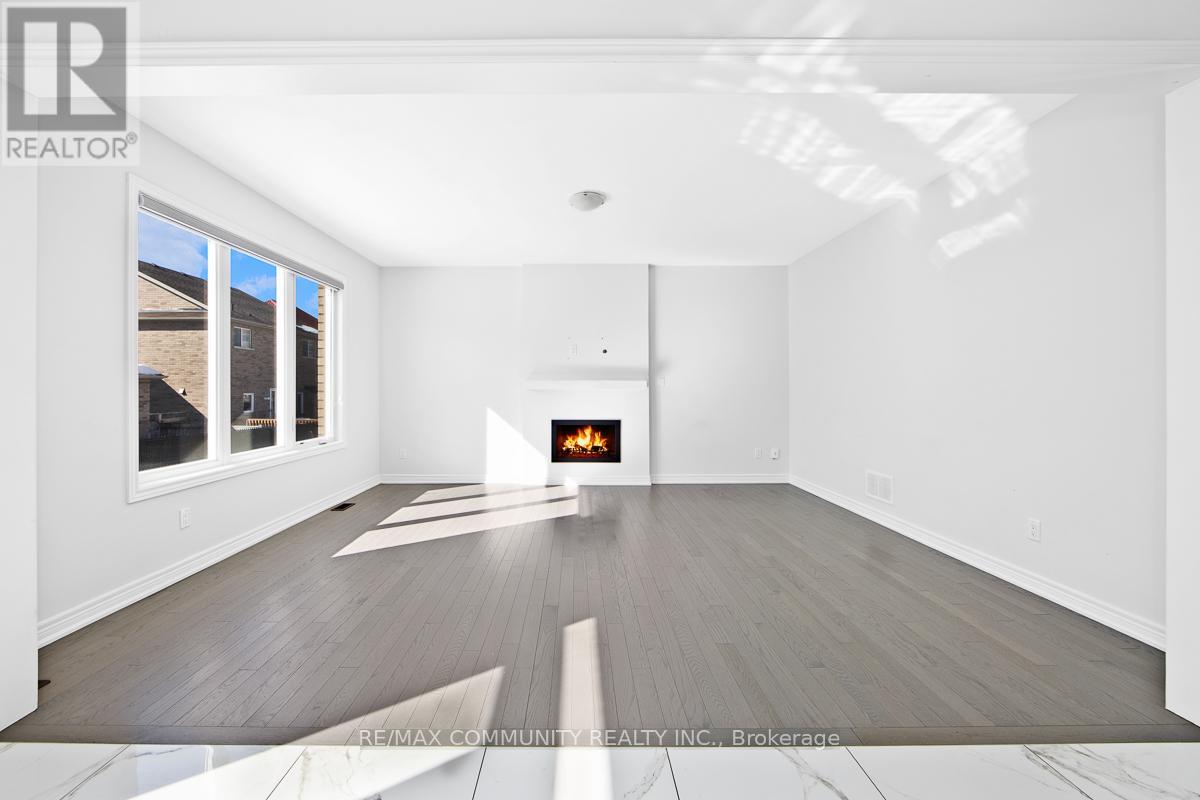 57 Bud Leggett Crescent, Georgina, Ontario  L4P 0B7 - Photo 5 - N12976866