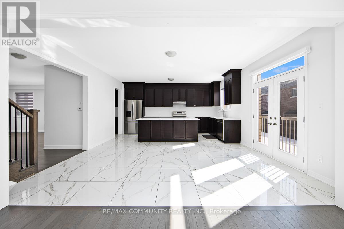 57 Bud Leggett Crescent, Georgina, Ontario  L4P 0B7 - Photo 8 - N12976866