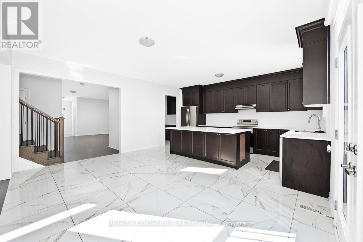 57 Bud Leggett Crescent, Georgina, Ontario  L4P 0B7 - Photo 9 - N12976866