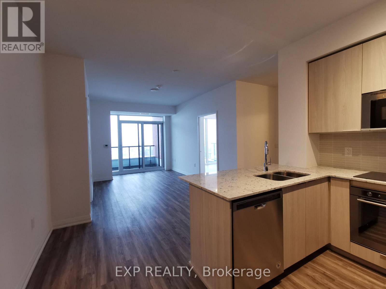 708 - 99 Eagle Rock Way, Vaughan, Ontario  L6A 1P9 - Photo 4 - N12976896