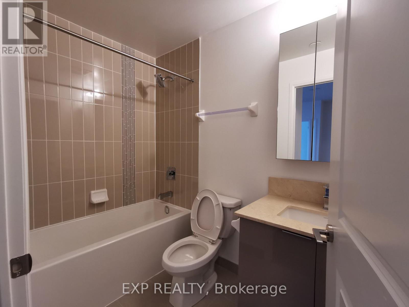 708 - 99 Eagle Rock Way, Vaughan, Ontario  L6A 1P9 - Photo 5 - N12976896