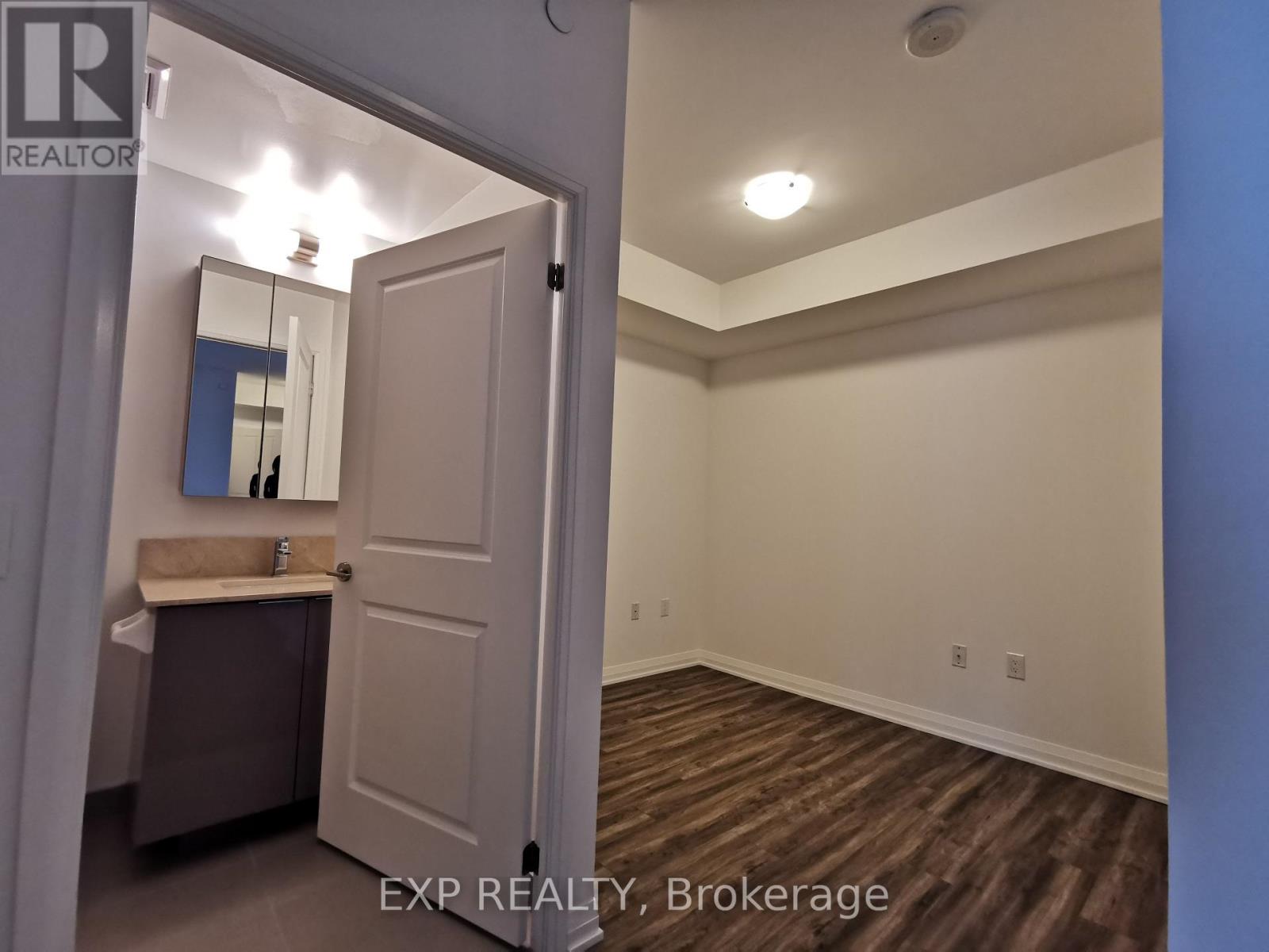 708 - 99 Eagle Rock Way, Vaughan, Ontario  L6A 1P9 - Photo 7 - N12976896