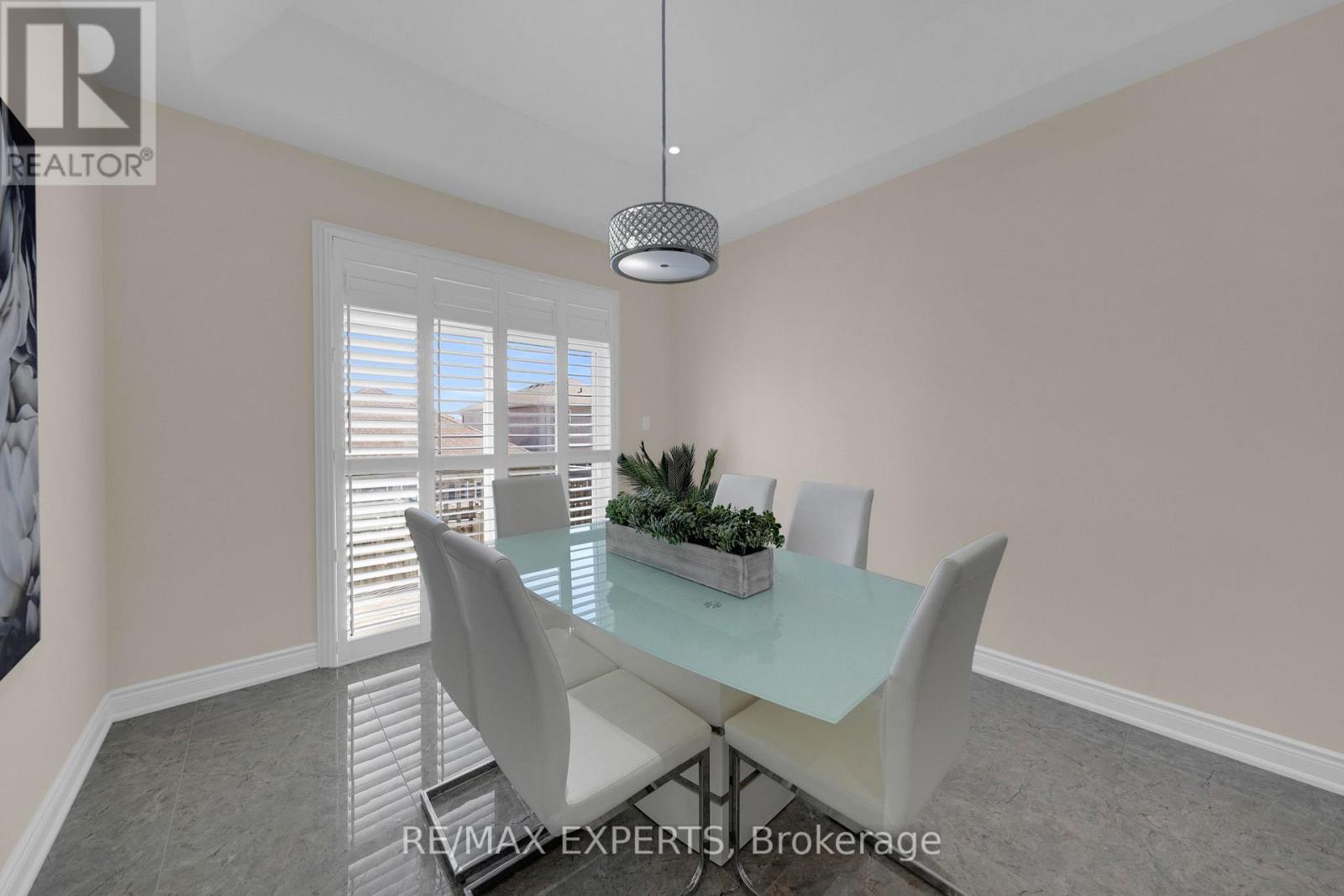 57 Hopkins Crescent N, Bradford West Gwillimbury, Ontario  L3Z 0R7 - Photo 21 - N12976914