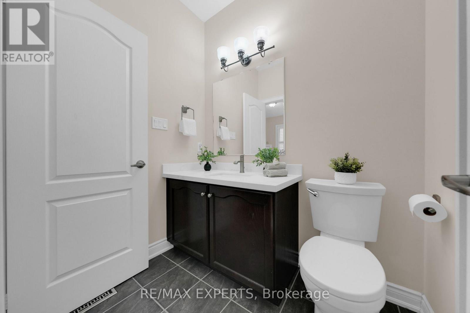 57 Hopkins Crescent N, Bradford West Gwillimbury, Ontario  L3Z 0R7 - Photo 33 - N12976914