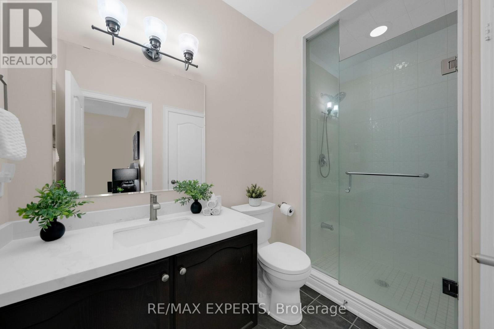 57 Hopkins Crescent N, Bradford West Gwillimbury, Ontario  L3Z 0R7 - Photo 34 - N12976914