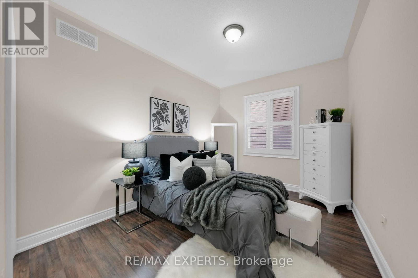 57 Hopkins Crescent N, Bradford West Gwillimbury, Ontario  L3Z 0R7 - Photo 35 - N12976914