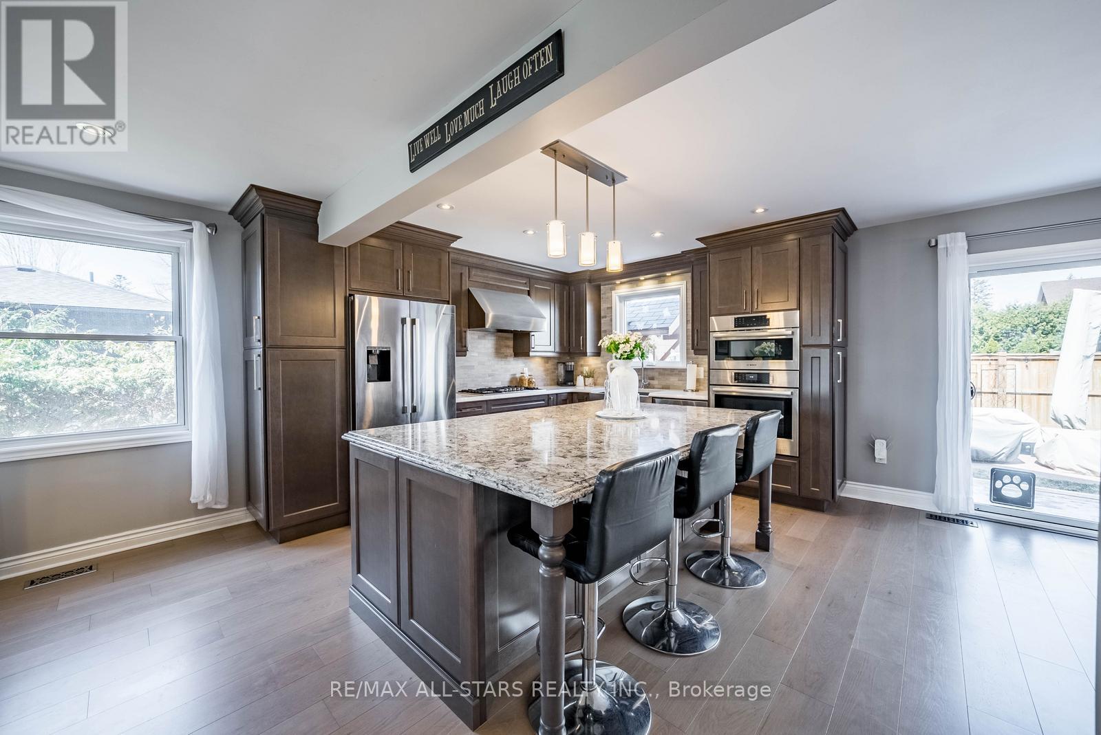 263 Sunset Boulevard, Whitchurch-Stouffville, Ontario  L4A 3R1 - Photo 13 - N12976916