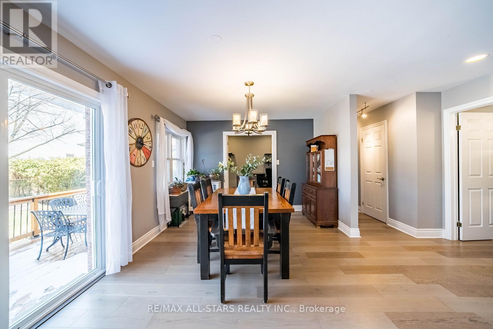 263 Sunset Boulevard, Whitchurch-Stouffville, Ontario  L4A 3R1 - Photo 17 - N12976916