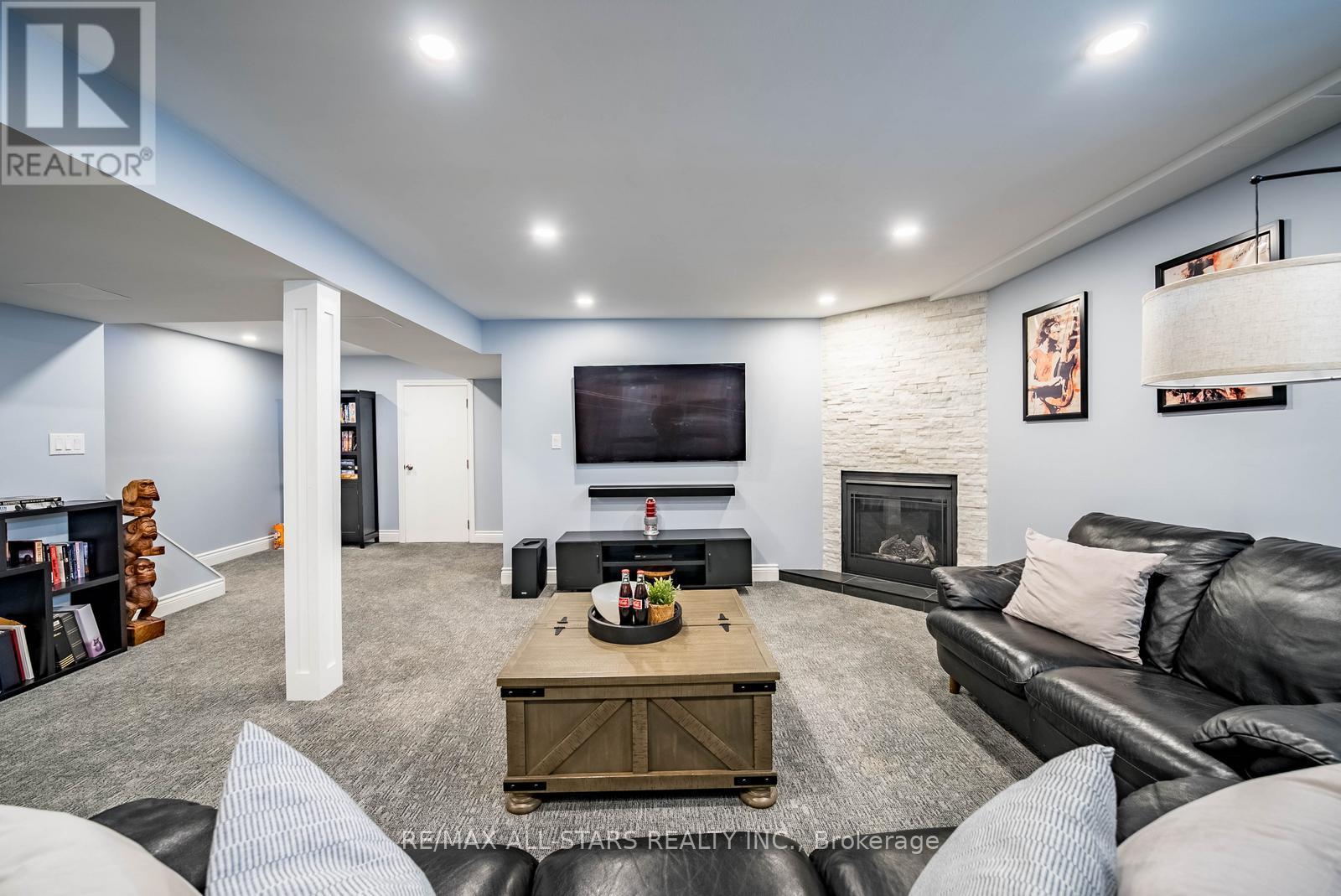 263 Sunset Boulevard, Whitchurch-Stouffville, Ontario  L4A 3R1 - Photo 32 - N12976916