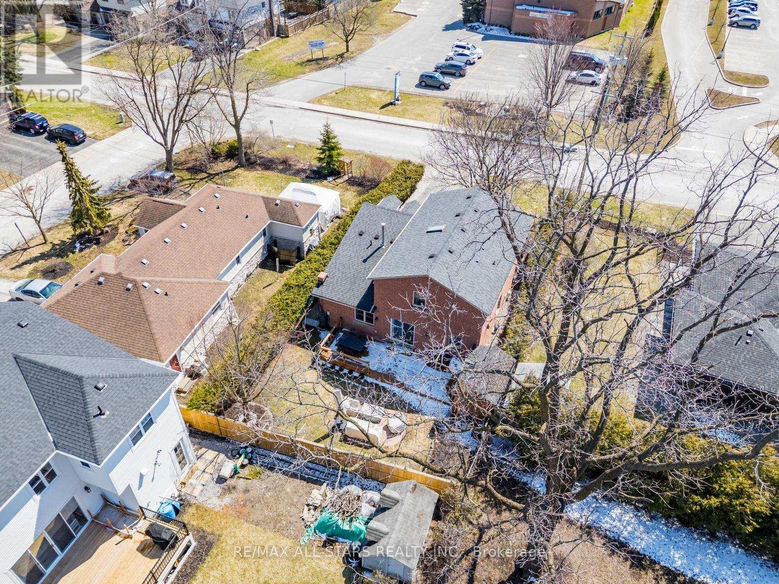 263 Sunset Boulevard, Whitchurch-Stouffville, Ontario  L4A 3R1 - Photo 42 - N12976916