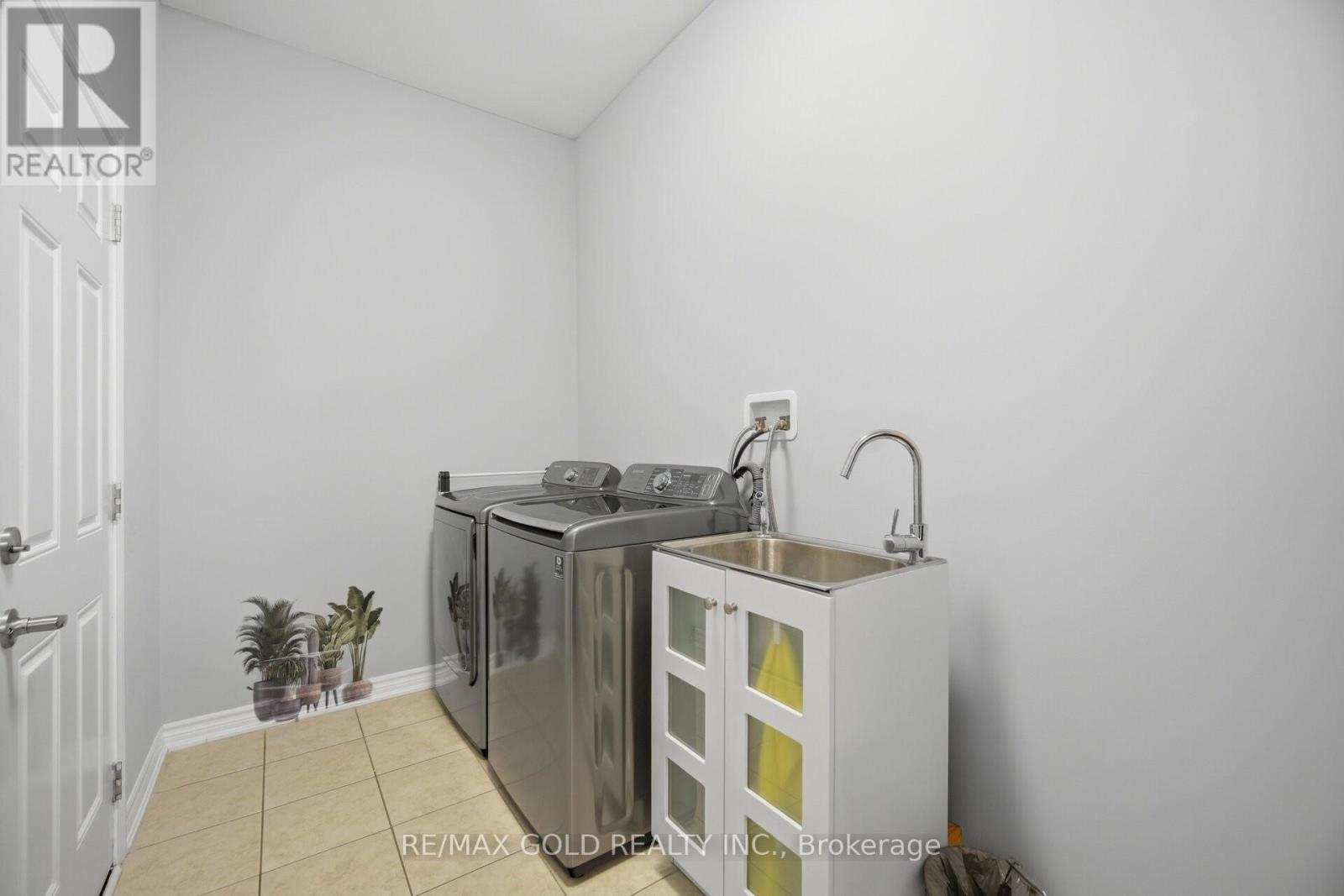 2072 Allison Street, Innisfil, Ontario  L9S 0K7 - Photo 12 - N12976994