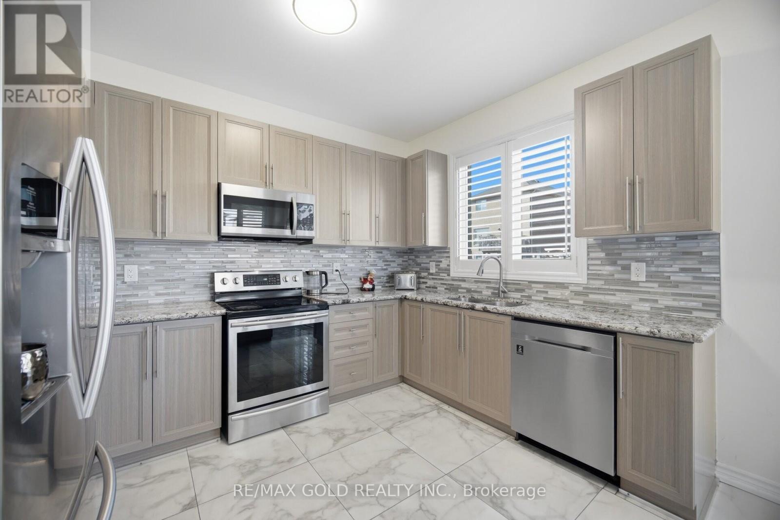 2072 Allison Street, Innisfil, Ontario  L9S 0K7 - Photo 8 - N12976994