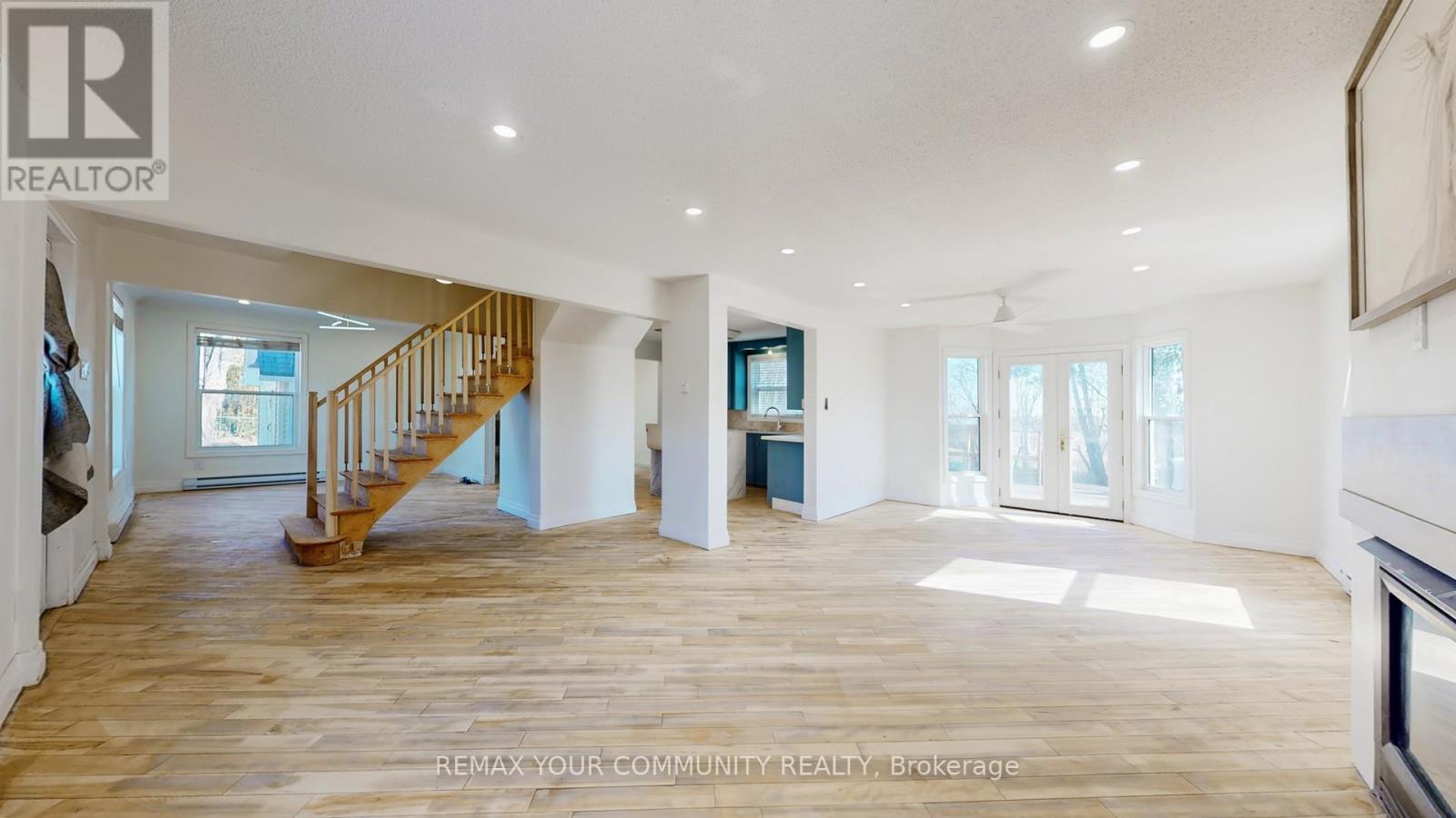 4219 Stouffville Road, Whitchurch-Stouffville, Ontario  L4A 3X5 - Photo 6 - N12977022