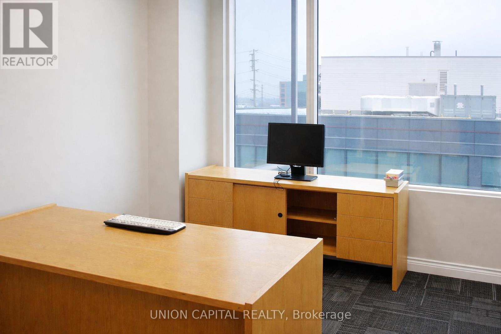 411 - 15 Wertheim Court, Richmond Hill, Ontario  L4B 3H7 - Photo 4 - N12977084