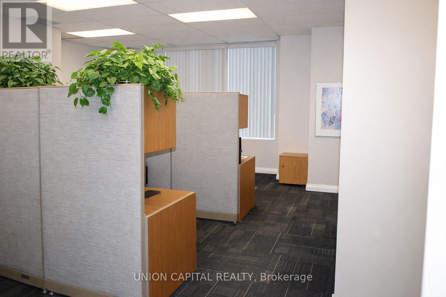 411 - 15 Wertheim Court, Richmond Hill, Ontario  L4B 3H7 - Photo 7 - N12977084