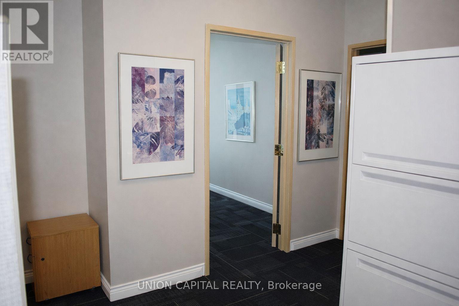 411 - 15 Wertheim Court, Richmond Hill, Ontario  L4B 3H7 - Photo 8 - N12977084