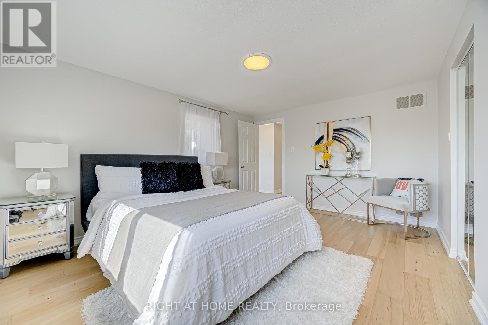 10 Holm Crescent, Markham, Ontario  L3T 5J3 - Photo 15 - N12973962