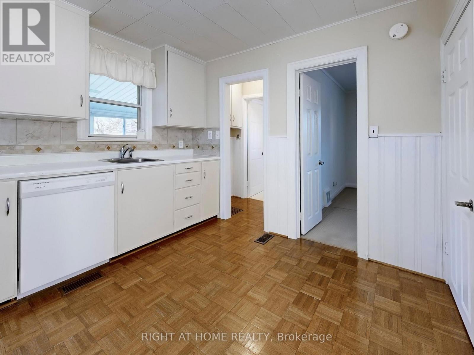 12 Rouge Street, Markham, Ontario  L3P 1K6 - Photo 8 - N12976486