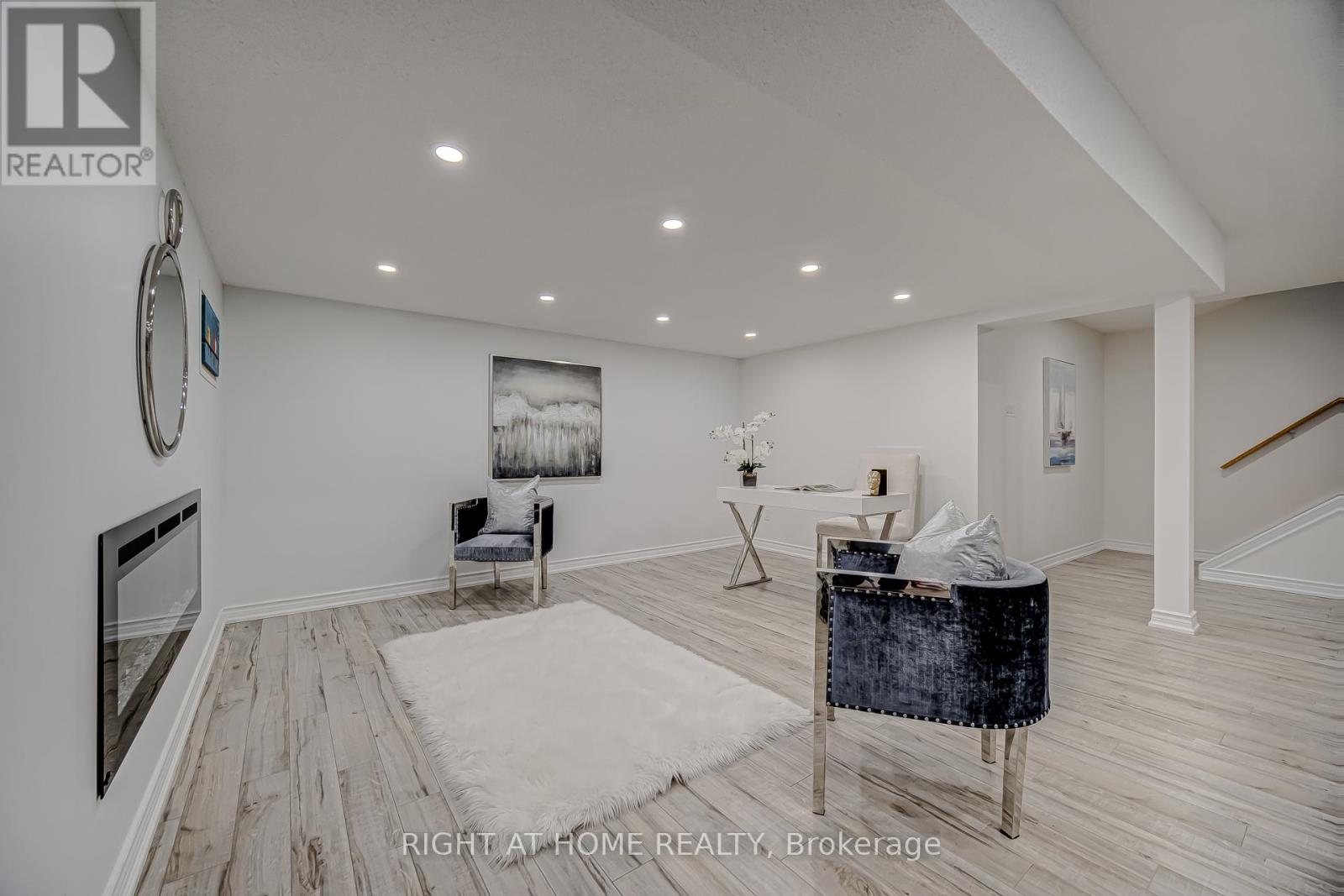 10 Holm Crescent, Markham, Ontario  L3T 5J3 - Photo 22 - N12973962