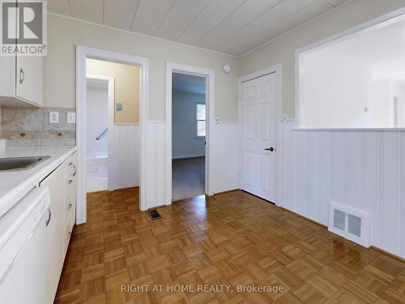 12 Rouge Street, Markham, Ontario  L3P 1K6 - Photo 9 - N12976486